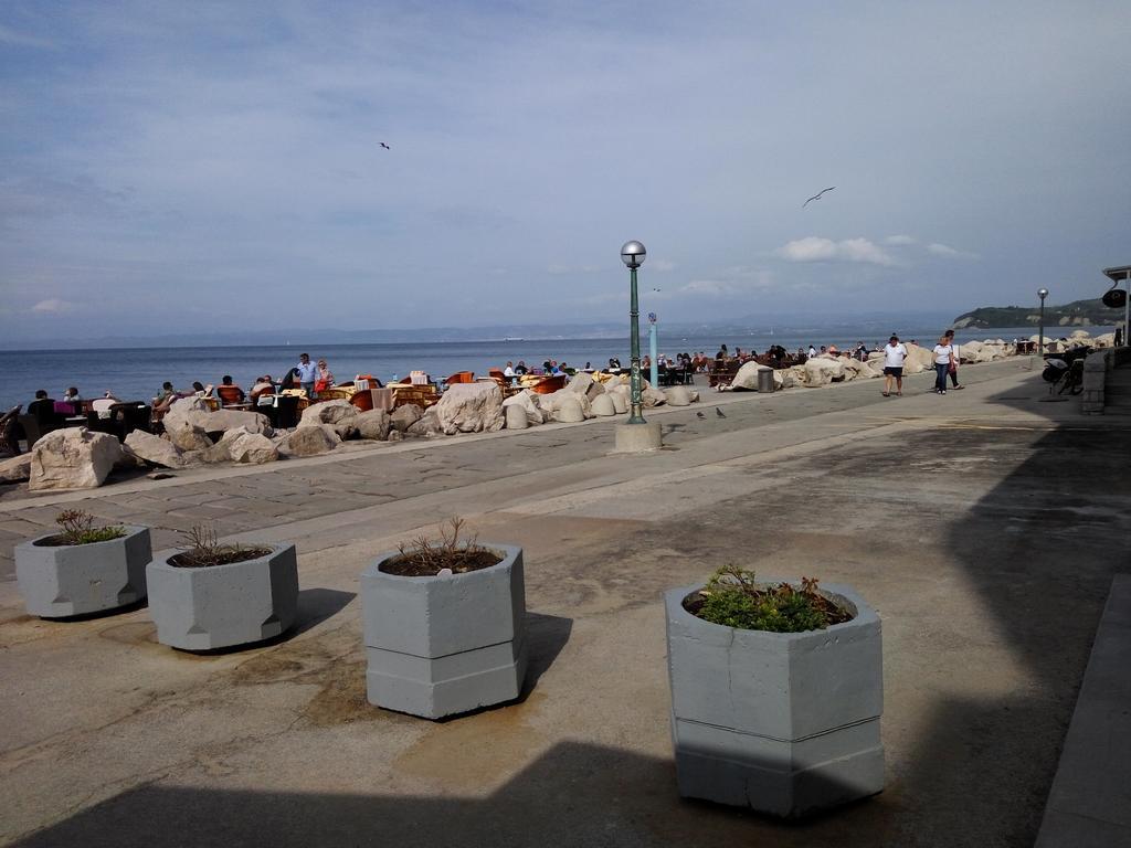 Piran Punta Beach Apartment Exterior photo